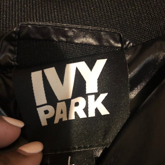 Ivy Park Puffer Jacket - Picture 3 of 7
